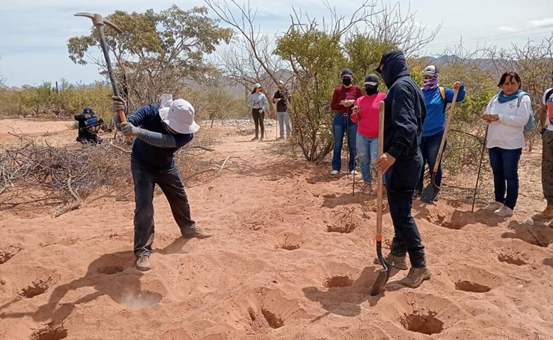 Familiares de personas desaparecidas localizaron varias fosas clandestinas en La Paz, Baja California Sur, y tras días de búsqueda confirmaron que han sido localizadas 10 osamentas humanas. Foto: Archivo / EL UNIVERSAL