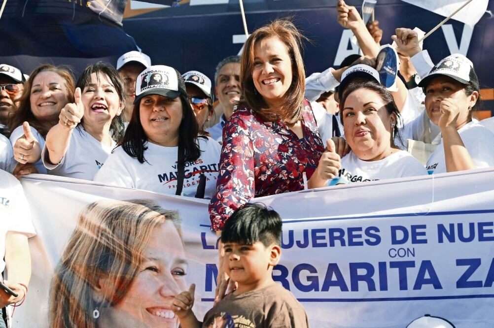 Margarita Zavala aseguró que López Obrador es el ropavejero de la política, porque en su movimiento caben, “desde un delincuente, hasta alguien que opina todo lo contrario”. Foto: YADÍN XOLALPA. EL UNIVERSAL