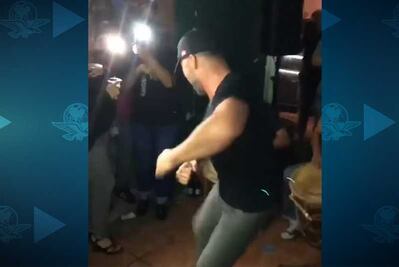 Ricky Martin demuestra sus dotes de bailarín