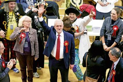 Theresa May pierde mayoría; laboristas piden su renuncia