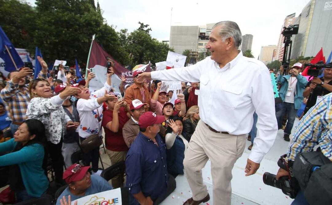 Cierre de recorridos de Adán Augusto López en el Monumento a la Revolución. Foto: Carlos Mejía / EL UNIVERSAL
