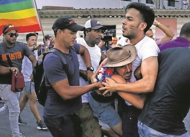 Prevén fin del muro de la homofobia de Fidel Castro en Cuba
