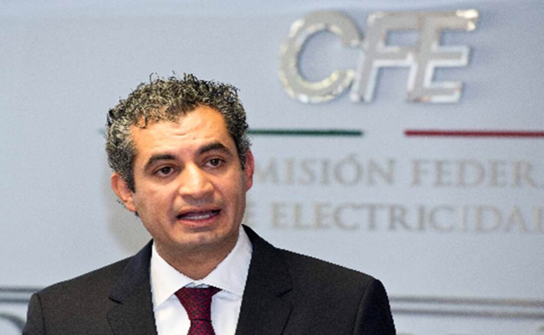 Enrique Ochoa Reza presenta su renuncia a la CFE