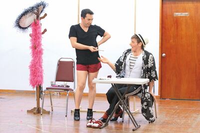 'La jaula de la locas' tiene lecciones para México: Blandón