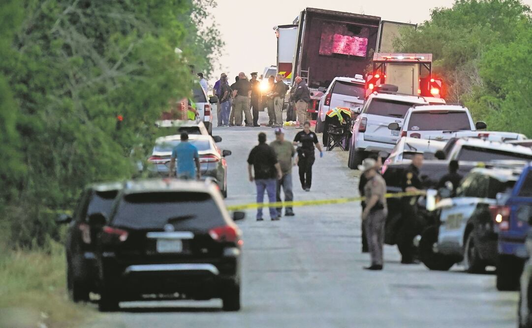 El tráiler en el que murieron 51 migrantes en San Antonio, Texas, debió pasar por dos puntos de revisión en la frontera, por lo que la corrupción puede ser la causa de la tragedia, expuso un analista internacional.