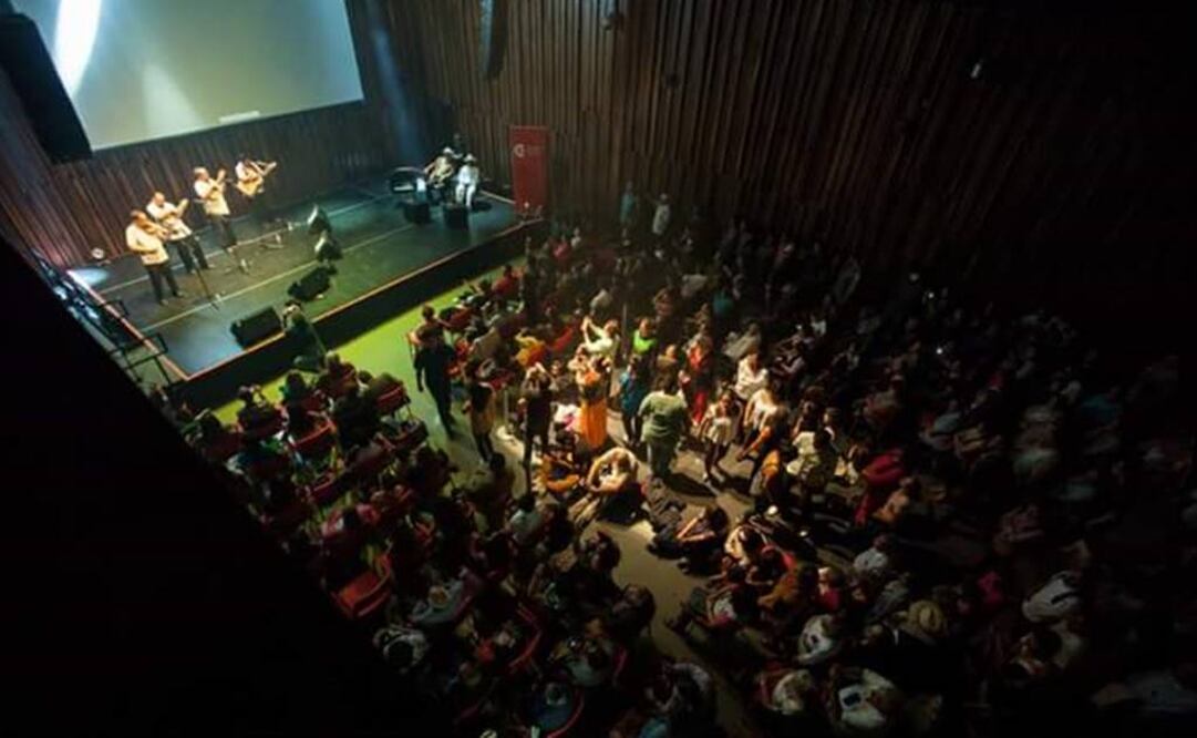  Rolando Hernández "Quecho" y su Trío Chicontepec se presentaron en el Centro Cultural de España FOTO: CORTESÍA CCEMX