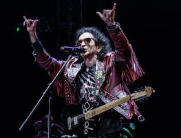 Susto en Auditorio Nacional; retrasan concierto de El Tri por caída de una pantalla