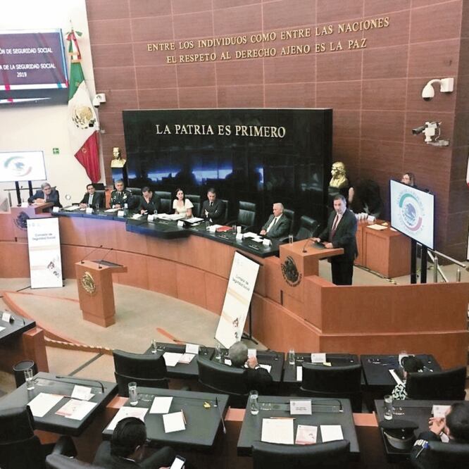 En el Senado se están acordando los periodos extraordinarios en el actual receso —que abarca de abril a agosto— y en los que buscan agotar la agenda legislativa. ARCHIVO EL UNIVERSAL