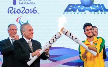 Río enciende la antorcha Paralímpica