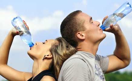 Cómo filtrar correctamente el agua natural