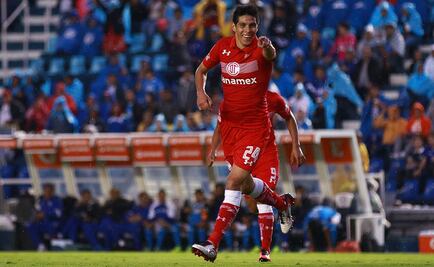 Cruz Azul, sin pies ni cabeza, cae en casa