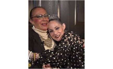 Lolita Cortés anuncia desconsolada la muerte de su madre 