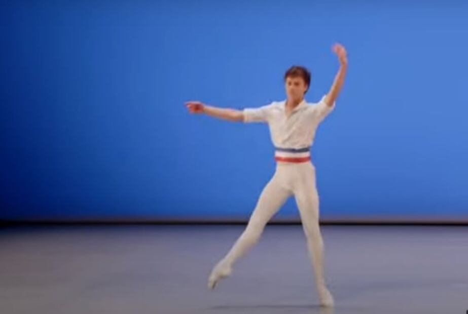 El bailarín mexicano Fabrizzio Ulloa Cornejo gana el primer lugar en el Prix de Lausanne 2023 