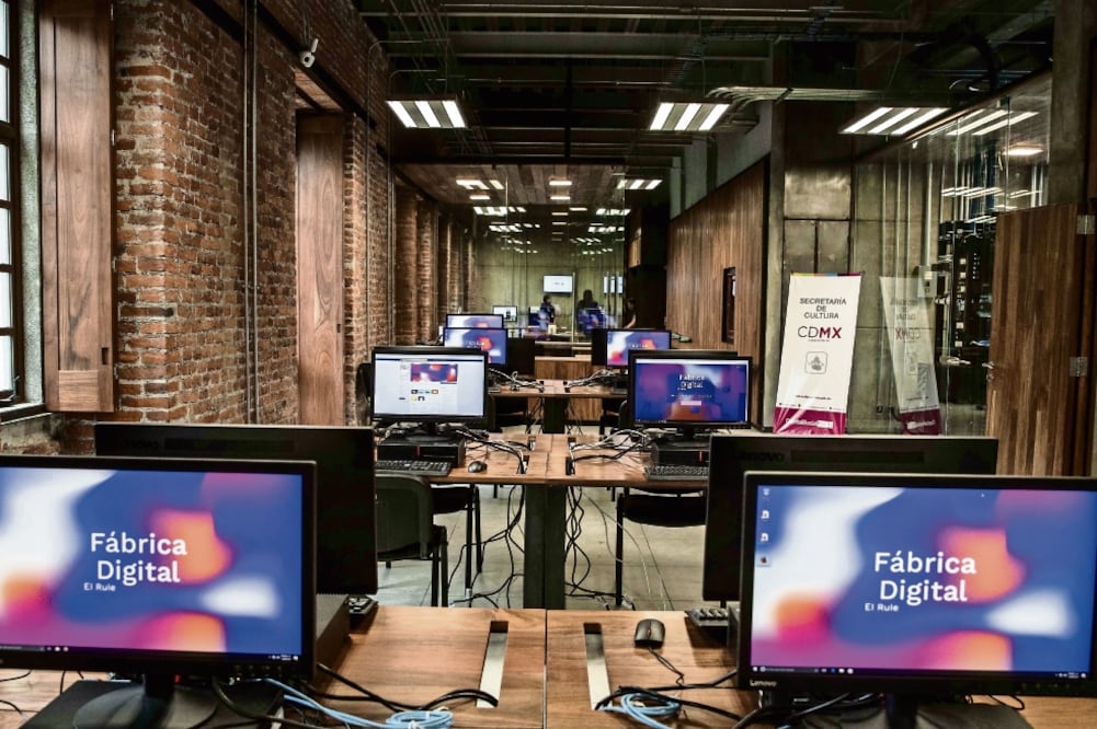 El edificio, junto a la Torre Lationoamericana, aloja la Fábrica Digital El Rule. (FOTOS: GERMÁN ESPINOSA. EL UNIVERSAL)