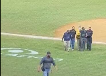 Detienen a umpire en pleno partido de LMP; se encontraba en estado de ebriedad