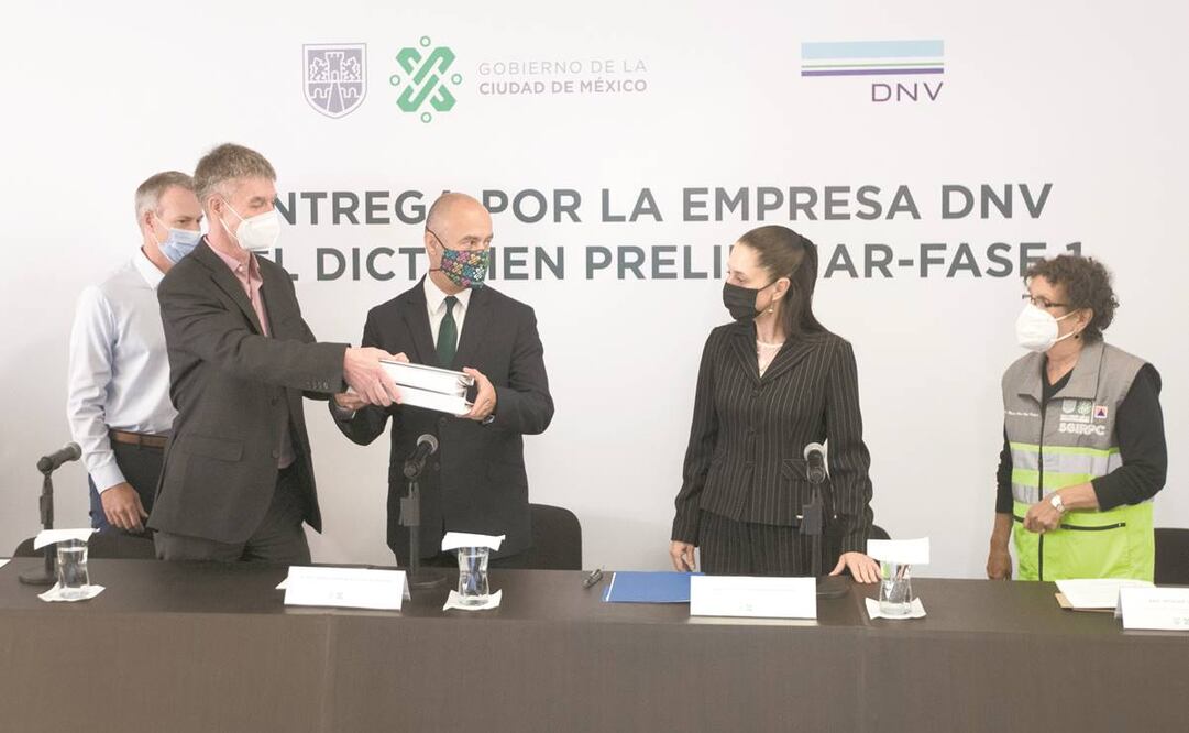 La firma noruega DNV hizo entrega del primer dictamen preliminar del accidente de la Línea 12. Foto: Germán Espinosa/El Universal.