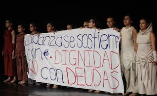 “La danza se sostiene con dignidad no con deudas”: Escuela Nacional de Danza Nellie y Gloria Campobello protesta en el CCU   