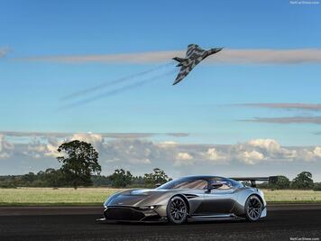 Los Vulcan tierra y aire 