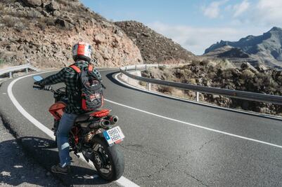 ¿Por qué los viajes en motocicleta pueden afectar la fertilidad de los hombres?