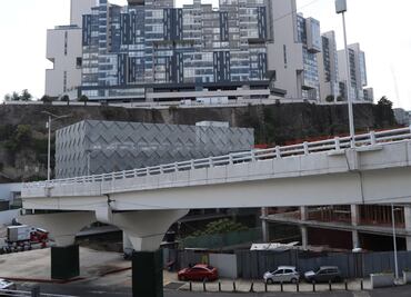 Puente de Interlomas sin daños, fue más bien "foto mal enfocada"; lo mantendrán cerrado