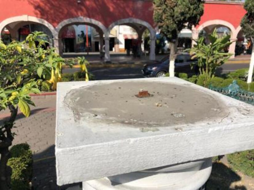 Roban busto de bronce de ex alcalde de Tlalnepantla