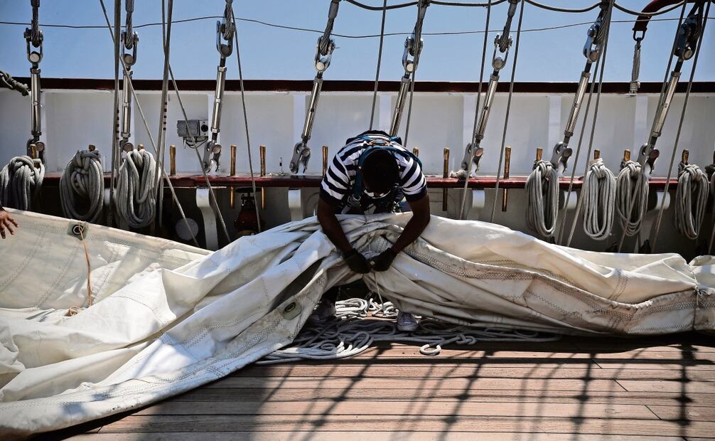 En El Caballero de los Mares todo el trabajo es en equipo, señalan los
tripulantes. Foto: Berenice Fregoso / EL UNIVERSAL