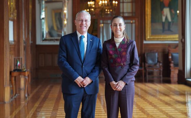 Sheinbaum se reúne con José Medina Mora en Palacio Nacional; asumirá la presidencia del CCE el 10 de diciembre, detalla