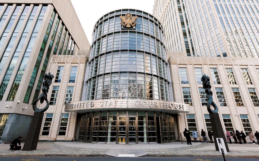 En la Corte del Distrito Este de Nueva York, Genaro García Luna enfrenta un juicio por delitos relacionados con el narcotráfico. Foto: Justin Lane / EFE