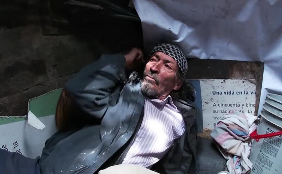 El youtuber Thomas Pérez se encargó de registrar en video las condiciones de vida del sujeto. Foto: YouTube: Sin rol específico