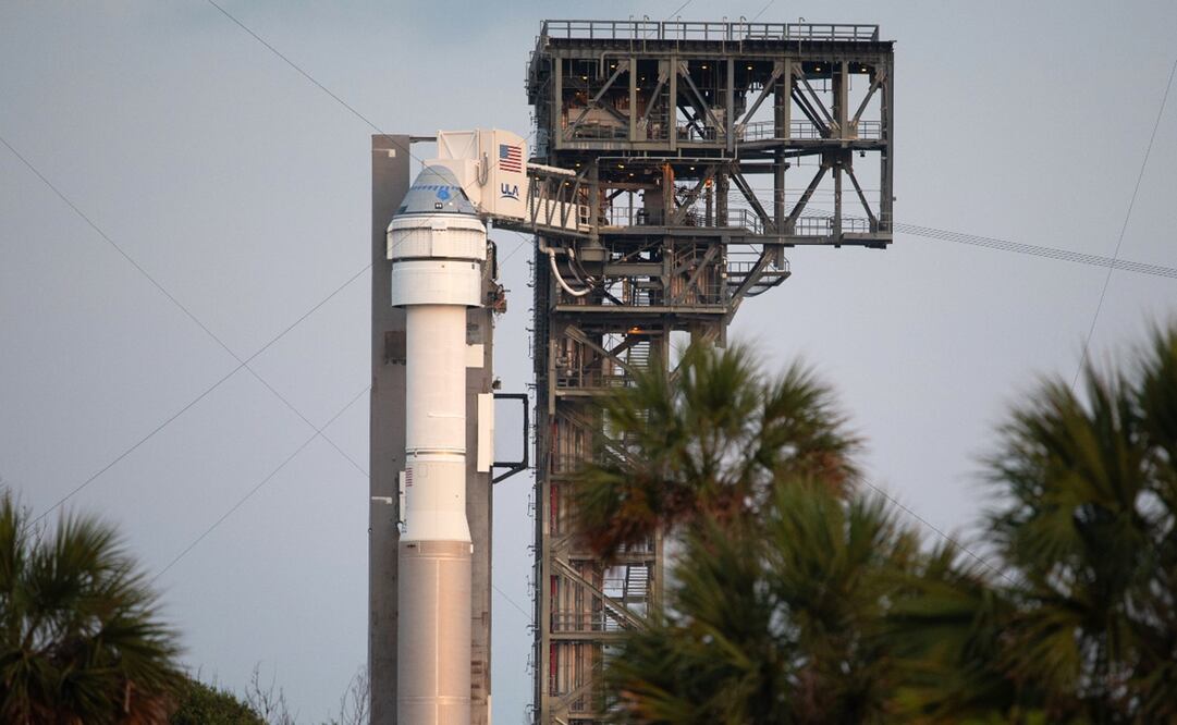 La nave Starliner tenía previsto alzar vuelo a las 12:25 de la tarde (16:25 GMT), desde una plataforma de la Estación de la Fuerza Espacial de Cabo Cañaveral y con los astronautas de la NASA Barry Wilmore y Sunita Williams en su interior. Foto: EFE