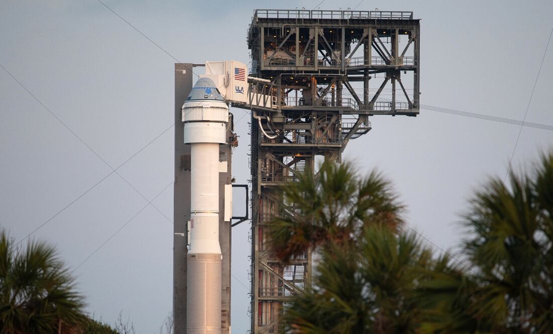 La nave Starliner tenía previsto alzar vuelo a las 12:25 de la tarde (16:25 GMT), desde una plataforma de la Estación de la Fuerza Espacial de Cabo Cañaveral y con los astronautas de la NASA Barry Wilmore y Sunita Williams en su interior. Foto: EFE