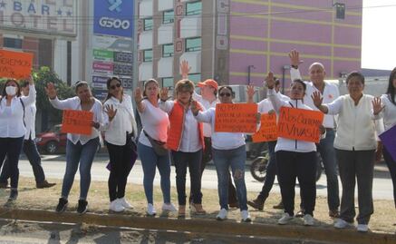 Funcionarios Los Reyes La Paz protestan con cadena humana por violencia contra las mujeres