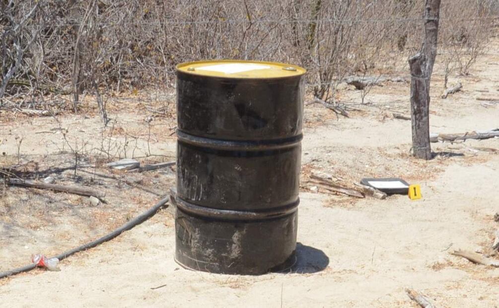 En el lugar se aseguraron 400 litros de hidrocarburos en Los Cabos, Baja California Sur (24/04/2025). Foto: Especial