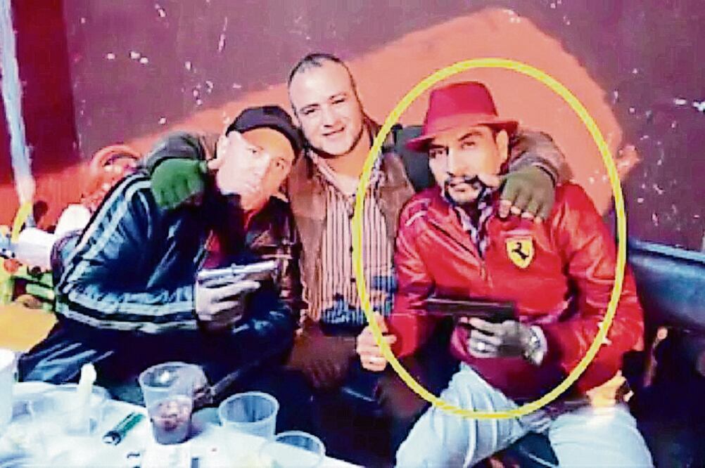 Según autoridades, El Primo Beltrán (círculo) junto con El Cholo pueden continuar con la actividad de la célula delictiva que lideraba El Ojos en Tláhuac (ESPECIAL)