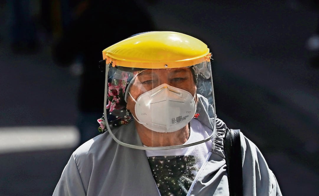 Hoy en día, las mascarillas KN95 están disponibles en varios comercios en el país - Foto: Dolores Ochoa/AP