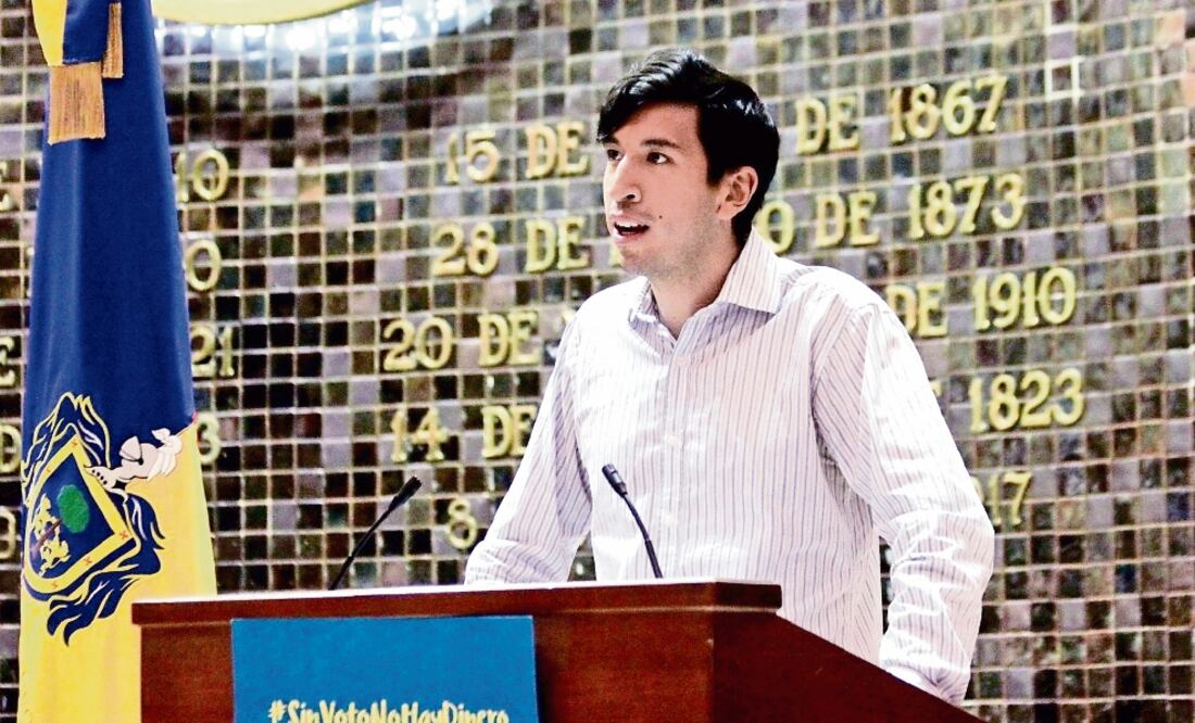 Pedro Kumamoto, legislador independiente, autor de la propuesta, anunció que a partir del próximo domingo estará en funcionamiento el portal www.sinvotonohaydinero.mx donde se dará a conocer cómo avanza la iniciativa (CONGRESO DE JALISCO)