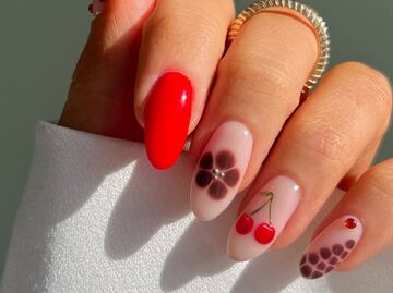 Diseños de uñas con cerezas para lucir en primavera