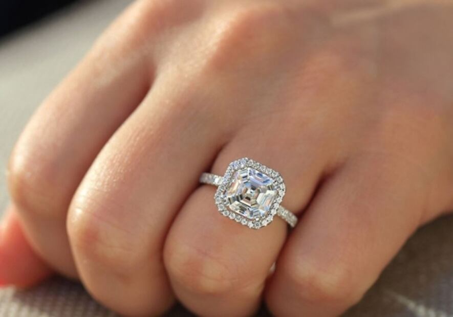 Me dice a mí o le digo yo. Historia de una valuación