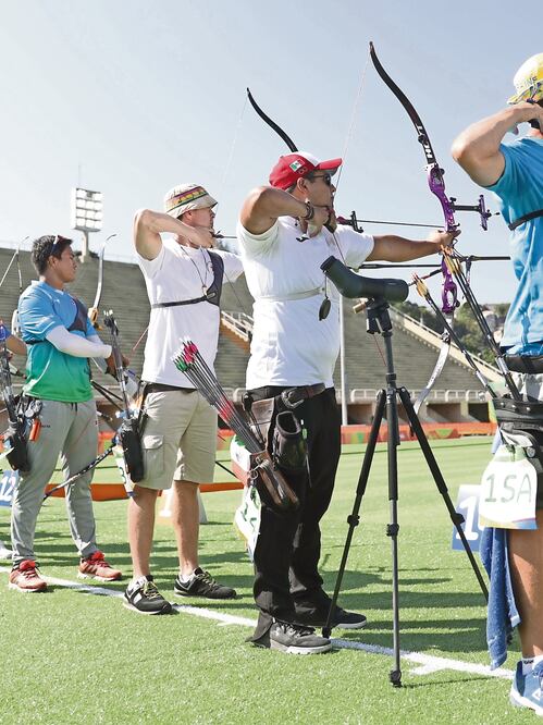 El arquero mexicano espera mejorar y evitar errores más adelante (IVÁN STEPHENS. EL UNIVERSAL)