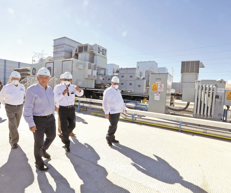El Presidente encabezó ayer la inauguración de unidades de turbogas aeroderivadas de la CFE en Baja California Sur. Foto: PRESIDENCIA