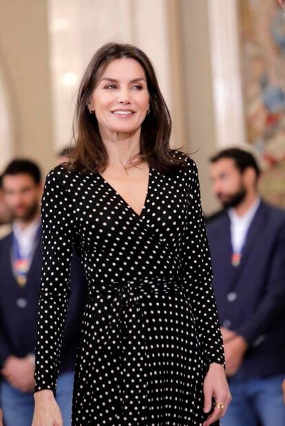 La reina Letizia tiene el vestido que le favorece a todas