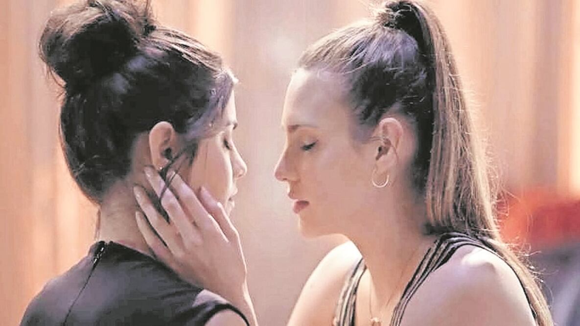 Macarena Achaga (Valentina) y Bárbara López (Juliana) rompieron esquemas en televisión abierta. Foto: Archivo