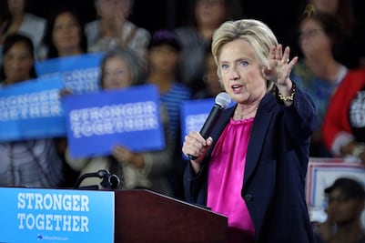 Hillary Clinton critica plan de Donald Trump contra el EI