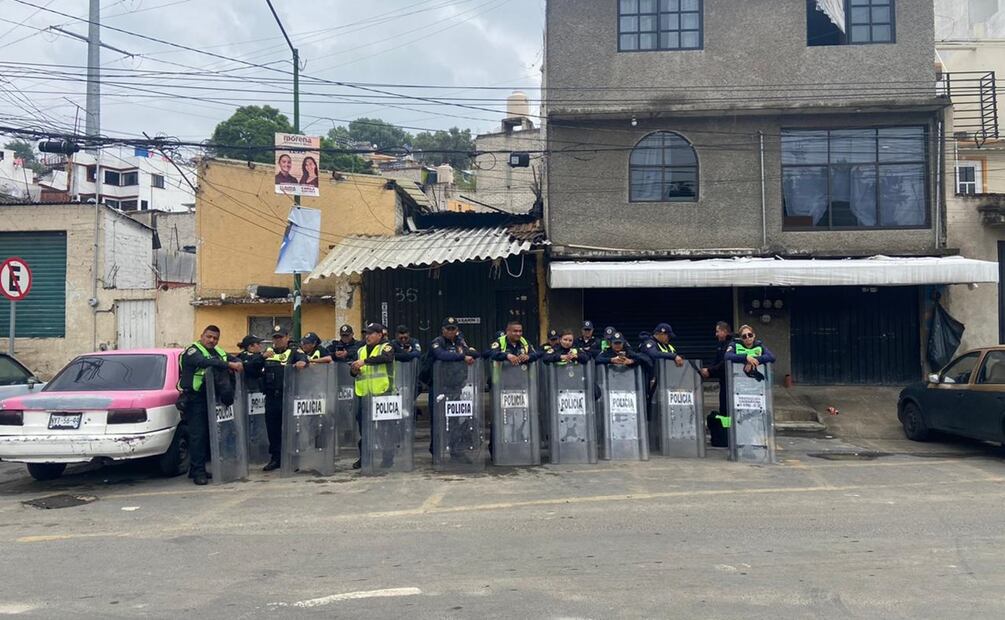 Continúan obras del Tren México-Toluca en Álvaro Obregón bajo resguardo de la SSC. Foto: Juan Carlos Williams