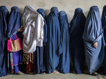 VIDEO: afganas cantan en redes sociales en protesta contra el veto talibán a su voz