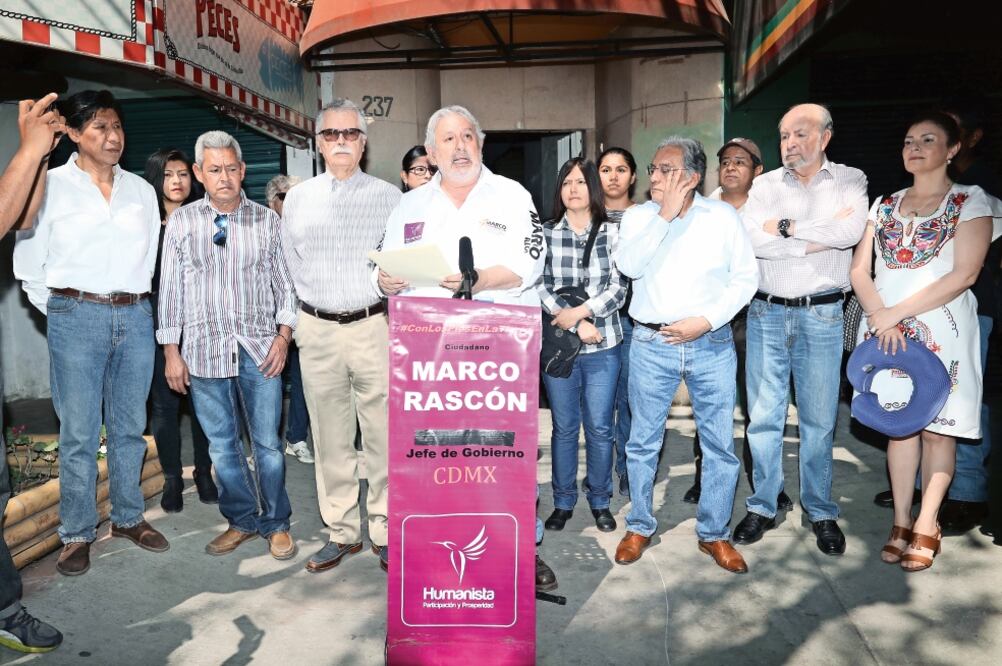Marco Rascón, candidato del Partido Humanista a la jefatura de Gobierno, arrancó ayer su campaña electoral (BERENICE FREGOSO EL UNIVERSAL)