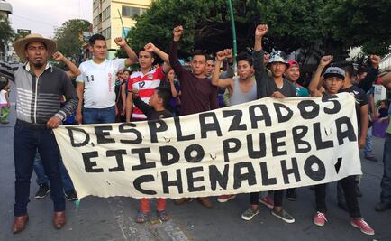 Tzotziles reinstalan plantón afuera del palacio estatal de Chiapas