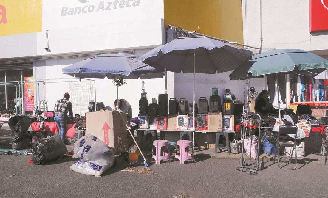 Las autoridades de Toluca dialogan con organizaciones de comerciantes informales para encontrar una alternativa, pues en el centro histórico y en otras zonas de la ciudad no se les permitirá colocar sus puestos.