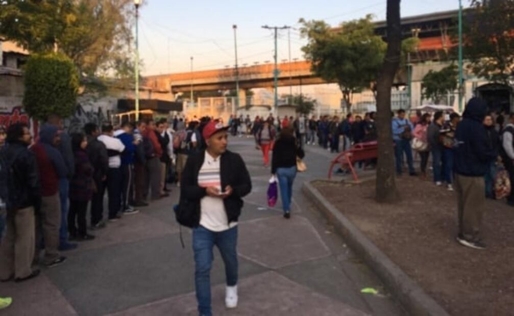 Siguen cerradas estaciones Pantitlán, Hangares y Terminal Aérea de L5 del Metro