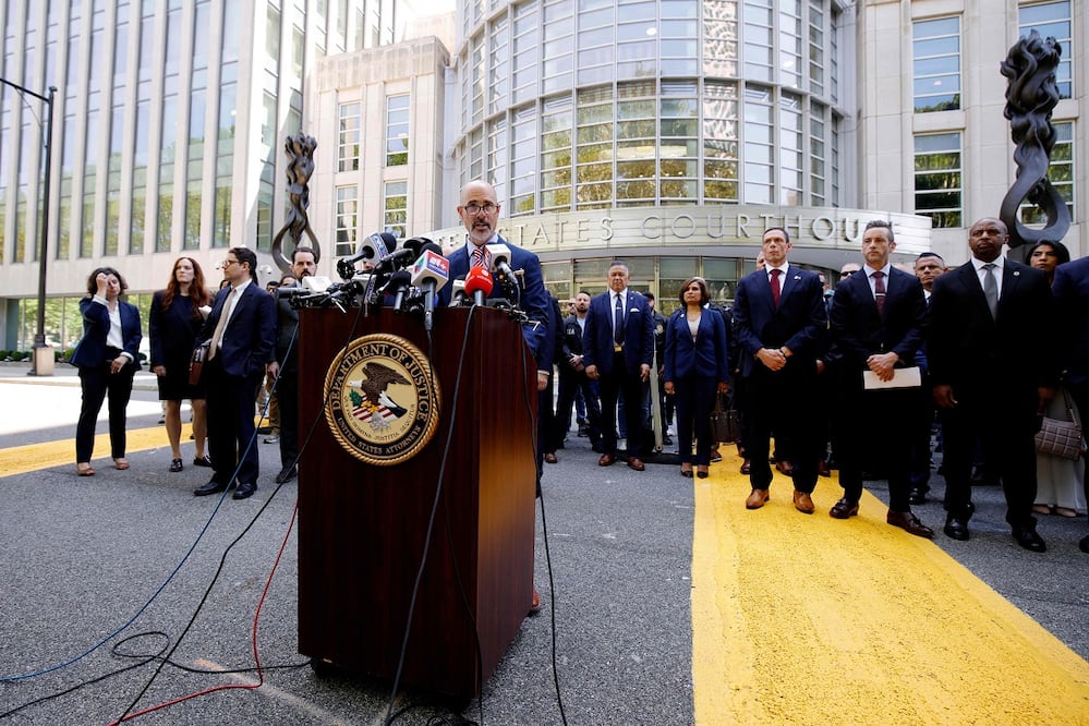 Terry Cole, jefe de la DEA, en conferencia de prensa tras la sentencia de Ismael "El Mayo" Zambada, en Nueva York. FOTO: LEONARDO MUÑOZ. AFP